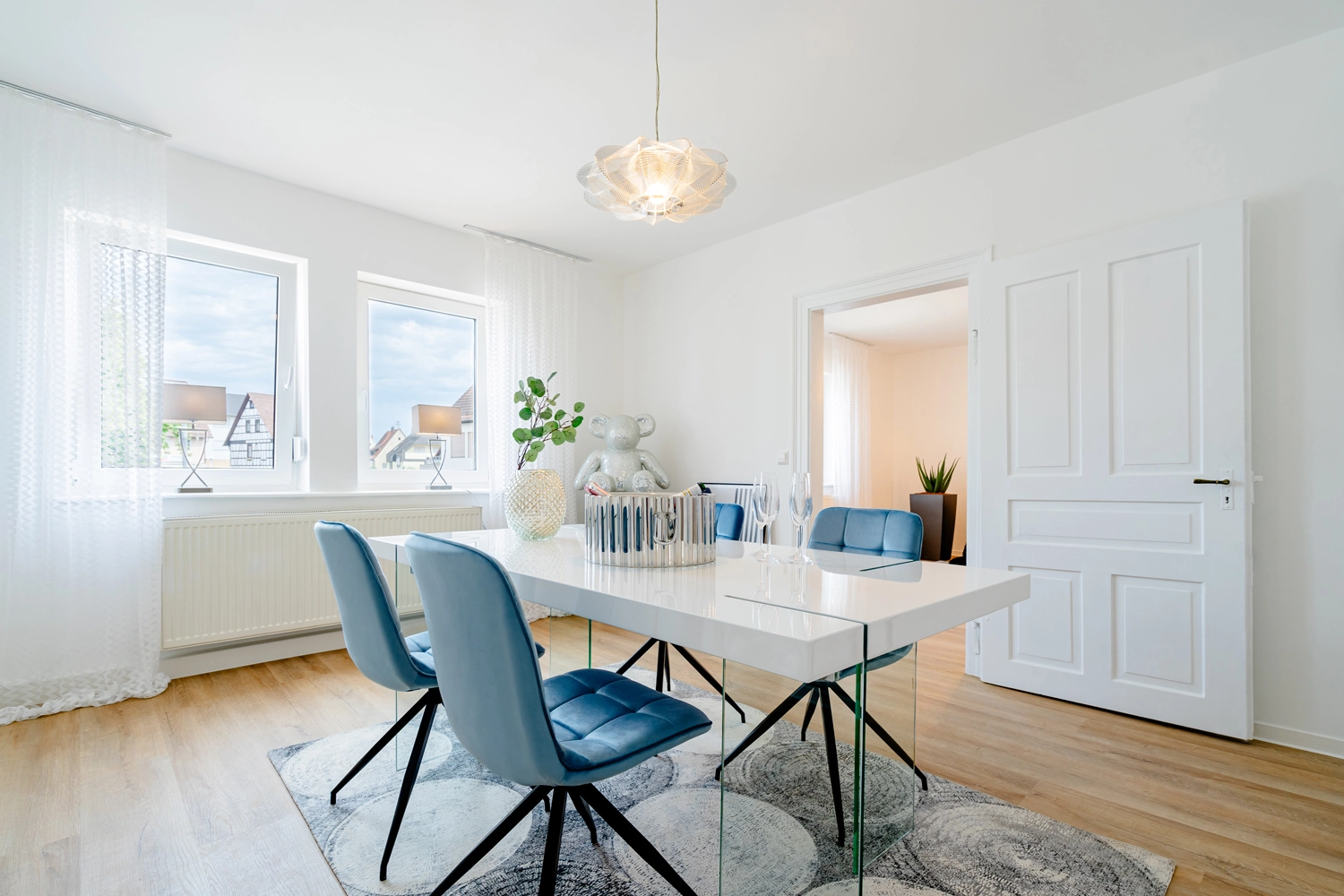 Silvia Keck - Immobilienpräsentation - Fix und Flip – 4 Zimmer Wohnung HomestagingBad Friedrichshall