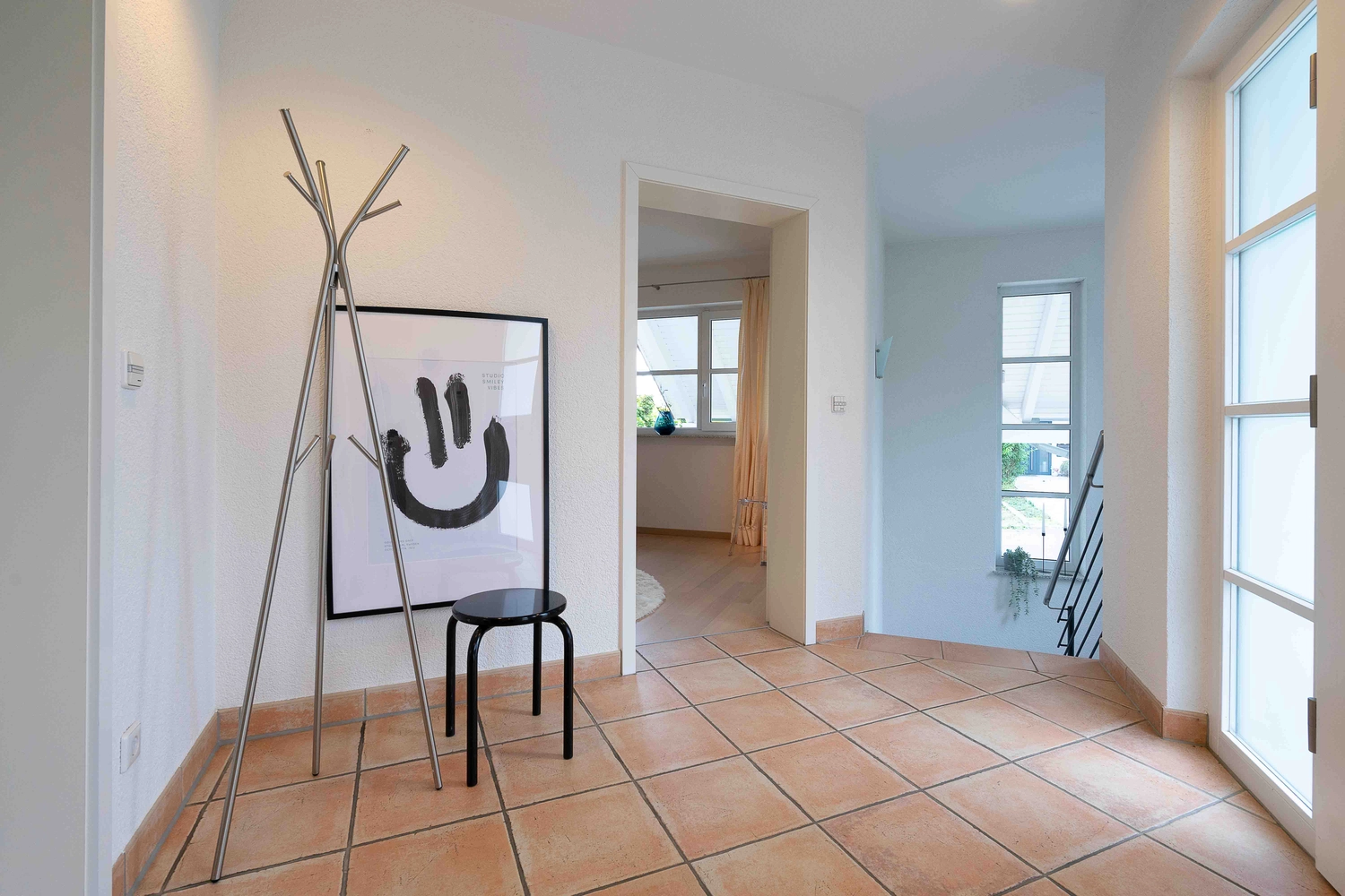 Silvia Keck - Immobilienpräsentation - Maklerverkauf – Einfamilienhaus Homestaging teilmöbliertÖdheim