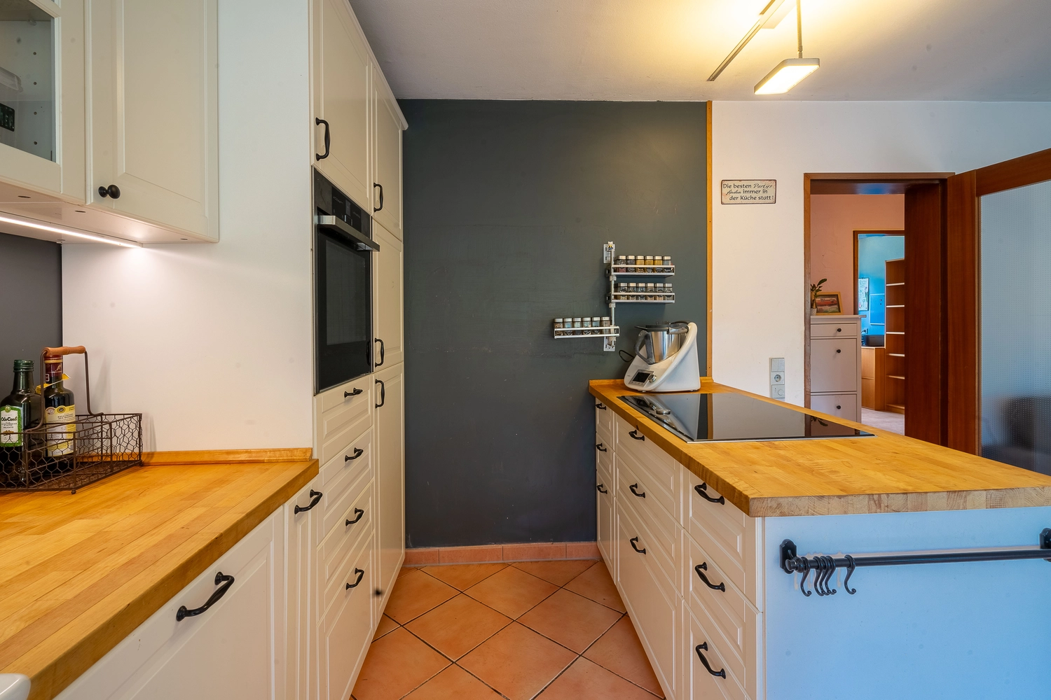 Silvia Keck - Immobilienpräsentation - Privatverkauf – Einfamilienhaus Homestaging bewohntErdmannhausen